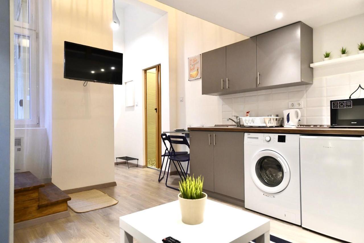 Downtown Flat In Budapest, King Appartamento *